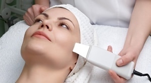 [ZAGREB/RIJEKA/OSIJEK/SPLIT] Čišćenje lica bez boli u 3 grada! Vratite koži elastičnost i tonus uz vrhunske tretmane ultrazvučnom špatulom za lice+hyaluronski serum u Laser Centru Trinity za 73kn!