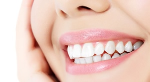 Dopustite nam da vratimo Vaše samopouzdanje! Cirkon krunica, brušenje, otisak i privremena krunica u Dental Centru Grzela po senzacionalnoj cijeni od samo 1749 kn!