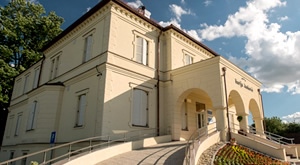 Osvježenje od ljetnih vrućina u Heritage hotelu 4*! 3 dana/2 noćenja u Standard, Superior ili Deluxe sobi s bogatim buffet doručkom i najmom bicikala za 2 osobe uz 50% popusta u Kuriji Janković!