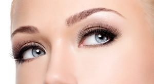 Popularni tretman za ljepši izgled, a manje briga! Permanentno iscrtavanje obrva japanskom metodom – 3D iscrtavanje obrva u Beauty centru Callisto u Puli za samo 990 kuna!
