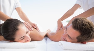 Rezervirajte svoj termin za opuštanje i uživanje! Salon The Room Beauty and Hairu Osijeku pružit će Vama i vašoj dragoj osobi masažu u paru za samo 199 kn!