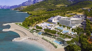 [SENZACIONALNO] Odmor u okrilju luksuza! Nezaboravna 2 dana/ 1 noćenje u modernim apartmanima Romana Beach Resorta 4* u Makarskoj za do 4 osobe, uz bazene i jacuzzi, od samo 999 kn!