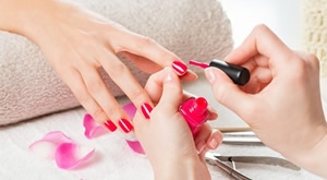 [NOVO] Nemate vremena za svakodnevno lakiranje?! Uz GEL NOKTE zablistajte i budite spremne za sve prilike! Kozmetički salon Derma Lu u Zagrebu donosi Vam geliranje ili produljivanje, od samo 99 kn!