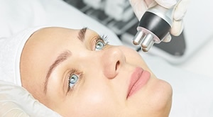 [NOVO] Brine Vas opuštena koža i bore?! City Spa u Splitu suzit će Vam pore, vratiti tonus koži i podariti joj elastičnost RADIOFREKVENCIJOM LICA ili LICA i DEKOLTEA uz do 61% POPUSTA, od samo 119 kn!