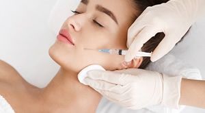 Zadržite prirodan izgled i podarite svom licu mlađahni izgled! Popeglajte bore uz 50 jedinica BOTOX VISTABELA u stručnim rukama Poliklinike LabPlus u Zagrebu i to za samo 1539 kn!