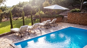 [PRAZNIK RADA] WEEKEND ULTRA LAST MINUTE QUICK BLISS FOR TWO u Hotelu BOŠKINAC 4* u Novalji uz 3 dana/2 noćenja s doručkom i dvije vrhunske večere u slijedovima – sve za 2 osobe!