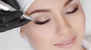 Naglasite prirodnu ljepotu i potaknite zavodnicu! Studio ljepote by Goga u Zagrebu donosi TRAJNI make up EYELINER kapaka sa sjenčanjem za samo 999 kn + 1 uključena korekcija!