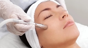 NOVO! Jer Vi to zaslužujete! Kompletna njega lica koja uključuje mehaničko čišćenje lica, mikrodermoabraziju, ultrazvuk, masku, LED masku u  La Camilla beauty bar 2 u Zagrebu uz čak 63% POPUSTA!