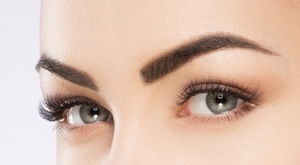 Apsolutni hit u svijetu ljepote uz koji možete zaboraviti na jutarnje rutine nanošenja šminke! Platinum Bella Beauty u Rijeci donosi LASH LIFT ili BROW LIFT uz 44% POPUSTA…