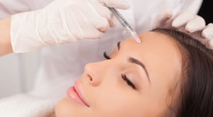 Poliklinika Knezović u Zagrebu otkriva Vam neponovljivu ponudu: Botox® po regijama – brisanje čeonih bora ili bora oko očiju tzv. smijalica uz 50% popusta!