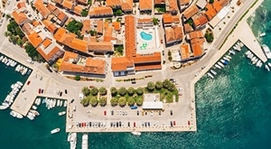 Uskršnji praznici na Korčuli – 2 ili 3 noćenja s polupansionom za 2 osobe u Hotelu Korkyra 4* u Vela Luci, bogati Uskršnji doručak, sauna, teretana… 1 dijete do 2,99 godina GRATIS!