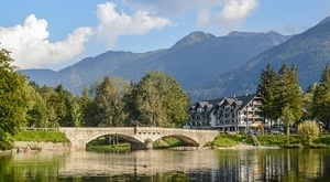 Bajkoviti jesenski odmor u Bohinju – 3 dana i 2 noćenja s doručkom u Hotelu Jezero 4*, uživanje u bazenu, slatko iznenađenje, koktel dobrodošlice, a sve za 2 osobe…