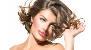 Vrijeme je za novu frizuru – pranje, fen frizura i botox njega ili pranje, bojanje ili pramenovi uz botox njegu i fen frizuru u Frizerskom salonu i studiu ljepote Manuela u Zagrebu po super cijenama!