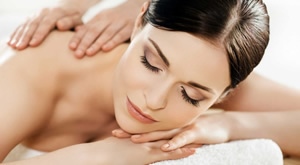 NOVO – odlična prilika za opuštanje u 2M BEAUTY kozmetičkom salonu u Splitu – klasična opuštajuća masaža u trajanju 60 minuta ili medicinska masaža u trajanju 60 minuta, već od samo 18 eura!