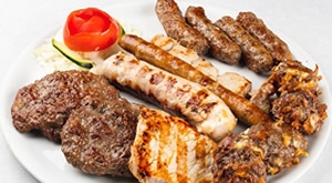 NOVO – Catering Jole u Osijeku donosi Vam slasne ponude za vaše nepce – plata miješanog mesa sa prilozima za 1 osobu ili 2x fiš od šarana sa domaćim rezancima za 2 osobe, po super cijeni!