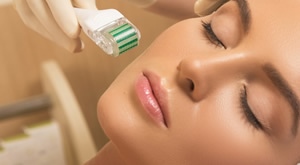 Neka vaše lice zabljesne novim sjajem uz paket od 5 tretmana dermarolerom i dermapenom i njegu dragocjenim GlavZdrav serumima u Beauty salonu LaVi u Zagrebu i dermaroller GRATIS!