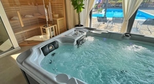 [SVIBANJ] Proljeće na Plitvicama i odmor za dušu i tijelo uz 2 dana i 1 noćenje na bazi doručka za 2 osobe te opuštanje u saunama i jacuzziju u 16 Lakes Hotelu 4*!