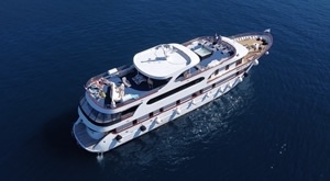 [SRPANJ] Ambassador Travel vodi Vas na mini krstarenje Split-Hvar-Vis-Biševo-Milna-Split – 4 dana/3 noćenja s doručkom, 2 ručka i 1 večera dobrodošlice, voditelj putovanja, vodič za grad Hvar…