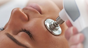 Bio+klinik -INDIBA TRETMANI za samo 30 minuta smanjite bore, uklonite podbradak i vratite tonus koži