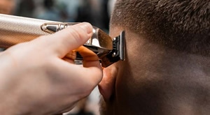 Šišanje, brada i grooming za besprijekoran muški izgled u salonu The Gentlmen cut!