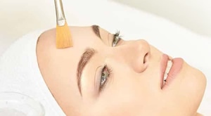 Tretman kiselinama po tipu kože i maska za lice u Bio+Kliniku u Zagrebu za blistav i zdrav ten!