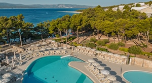 Praznik rada na Braču! Hotel Elaphusa: 2 ili 3 noćenja uz polupansion i SPA oazu za dvoje.