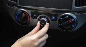 Punjenje auto klime s promjenom ulja i dezinfekcijom ozonom u Auto Centru Jimmy u Zagrebu!