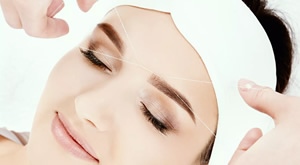 Threading cijelog lica + bojanje obrva – ljepota i preciznost u salonu M u Zagrebu! 