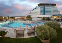 Savršen reset za obitelji i parove u Hotelu Olympia Sky u Vodicama uz 2 noćenja s polupansionom! 