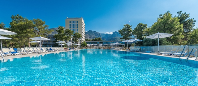 Praznik rada u Starigrad Paklenici za cijelu obitelj uz polupansion u Bluesun Holiday Villageu Alan!