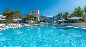 Praznik rada u Starigrad Paklenici za cijelu obitelj uz polupansion u Bluesun Holiday Villageu Alan!