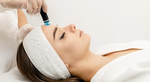 Kozmetički salon Evi Zagreb: Hydrafacial, čišćenje i LED lampa za blistav ten! Rezerviraj termin!