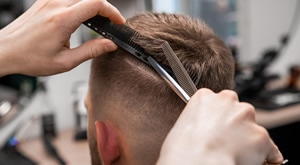 Frenkie’s Barbershop II: Skin Fade ili Gentleman Treatment s uređivanjem brade i lica u Zagrebu! 